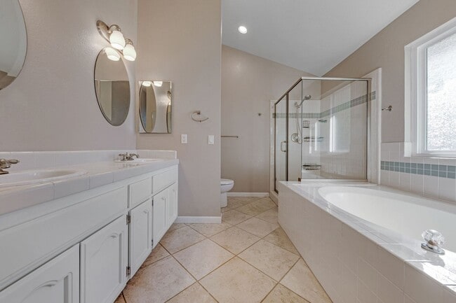 Building Photo - 3 Bedroom Folsom Home with Updated Kitchen, Pool and 3-Car Garage!