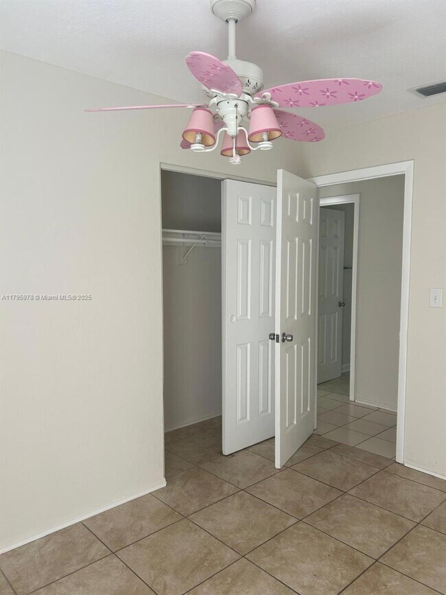 Building Photo - 1399 Cindy Cir NE