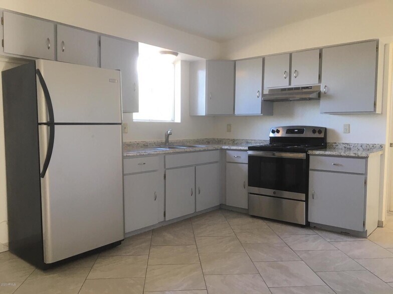 Building Photo - 410 3rd St