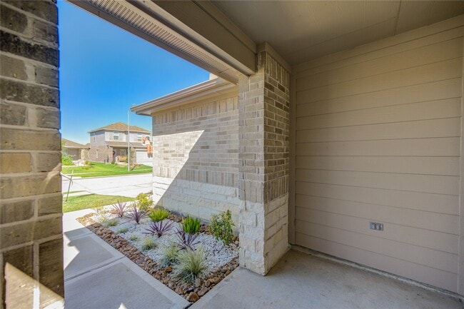 Building Photo - 5406 Castlebury Meadows Dr