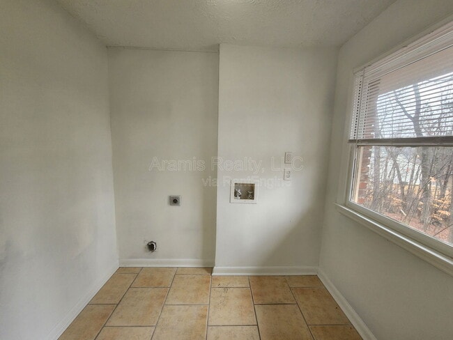 Building Photo - 3765 Will Lee Rd