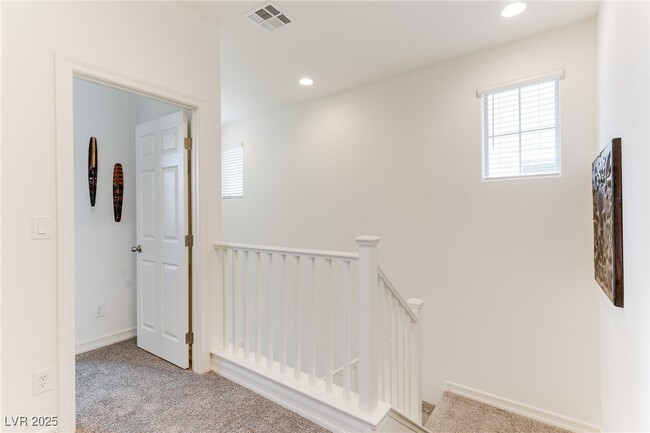 Building Photo - 60 Kimberlite Dr