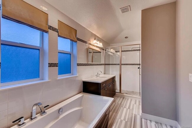 Building Photo - 1112 S Grant St