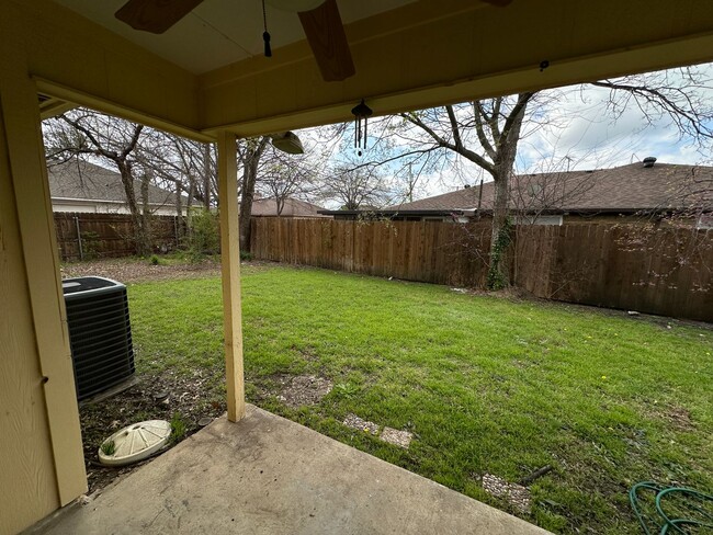 Building Photo - 4738-4740 Berridge Lane