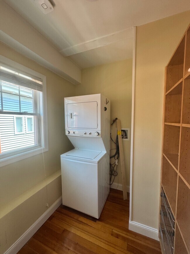 Building Photo - 86 Morrison Ave