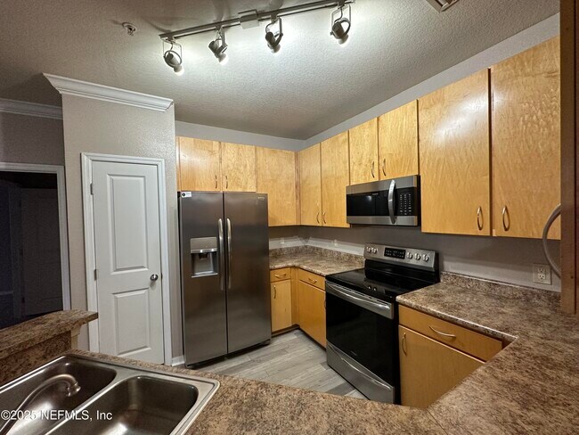 Building Photo - 12700 Bartram Park Blvd