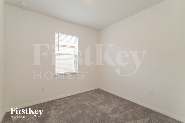 Building Photo - 597 Crown Rose Dr