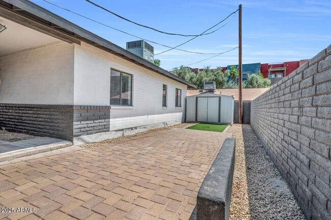 Building Photo - 3034 N 35th St