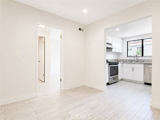 Building Photo - 27943 Ridgebrook Ct