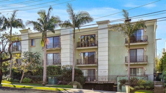 Building Photo - 16000 Sunset Blvd