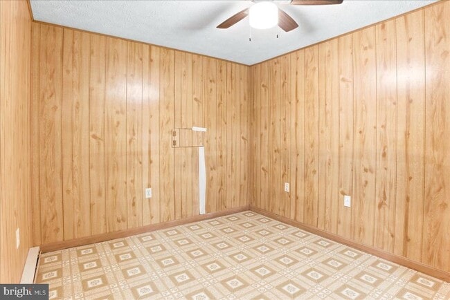 Building Photo - 102 Linwood Ct