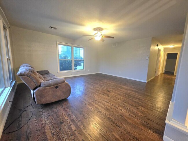 Building Photo - 3701 NW 59th St