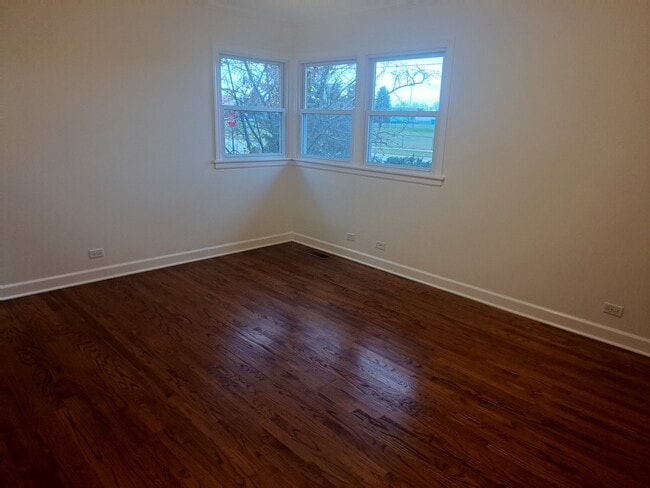 Building Photo - 2045 Farrell Ave