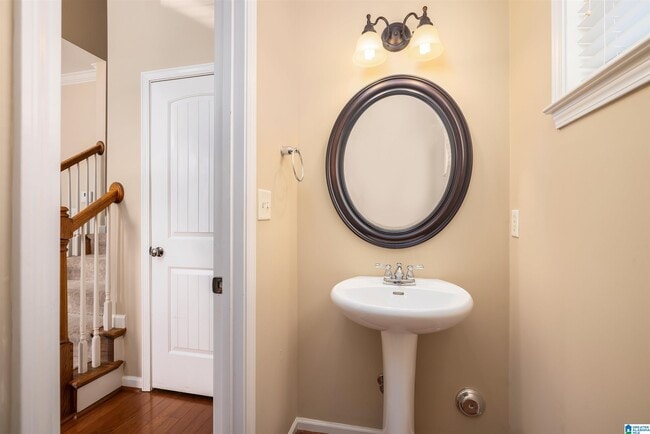 Building Photo - 2250 Ridgemont Dr