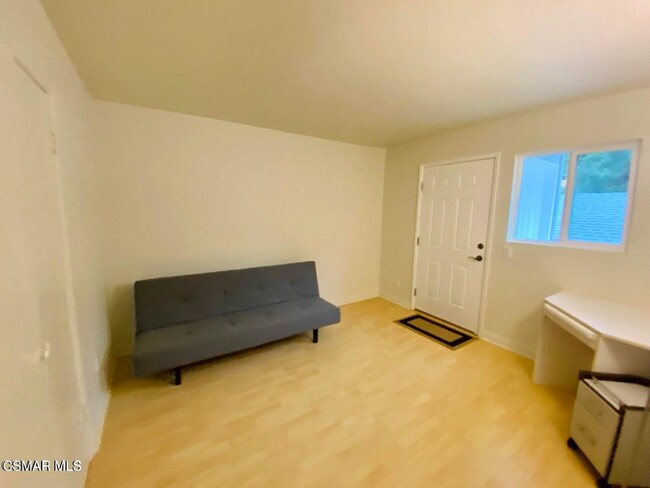 Building Photo - 720 Brossard Dr