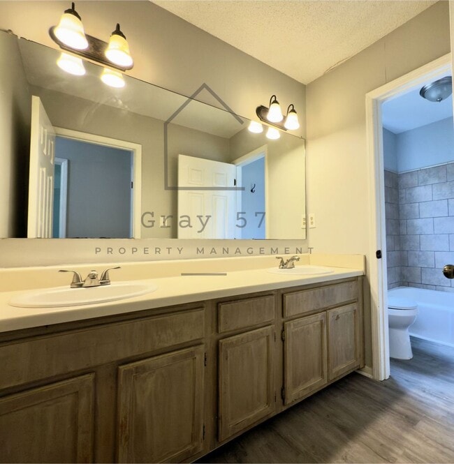 Building Photo - 2 bed, 1.5 bath townhome in Helena