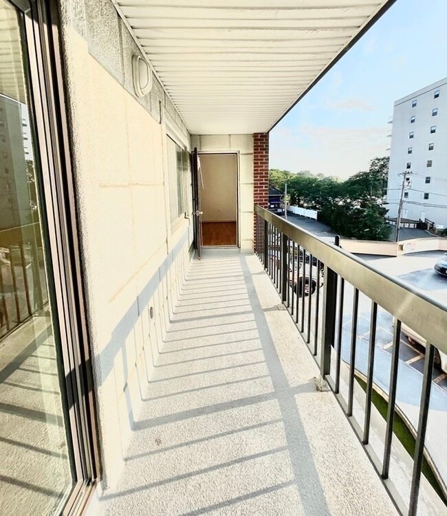 Building Photo - 90 Quincy Shore Dr