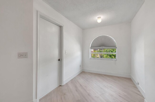 Building Photo - 22300 Sands Point Dr