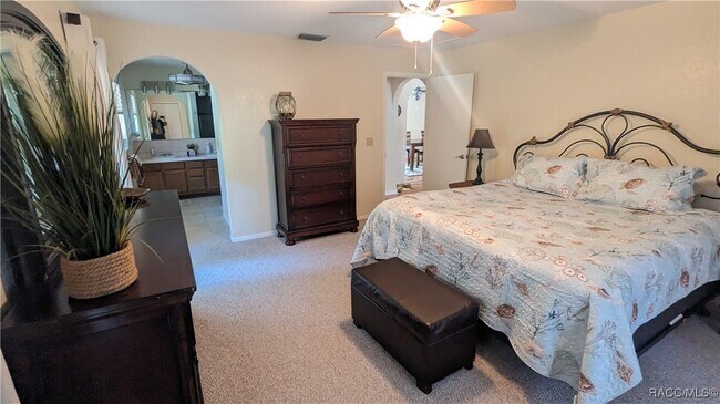 Building Photo - 9664 W Plantation Ln