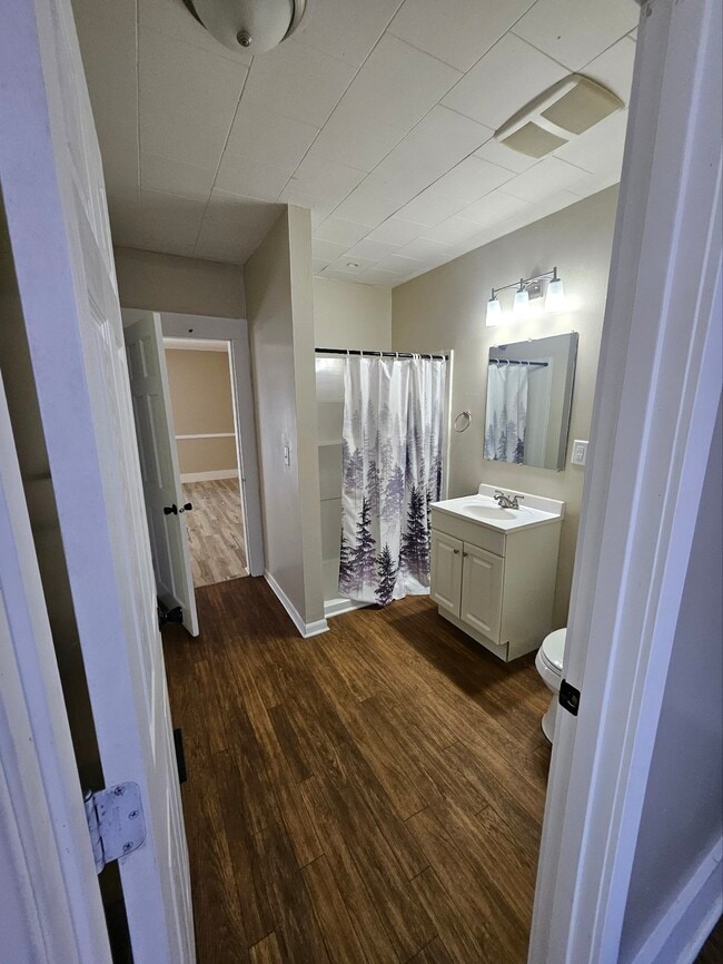 Building Photo - Warren