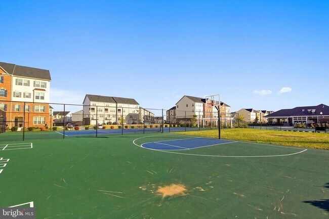 Building Photo - 5934 Jefferson Commons Way