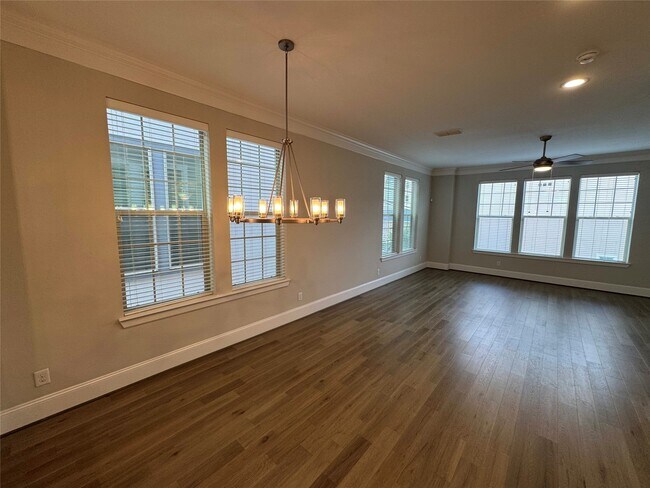 Building Photo - 6755 Highclere Manor Ln