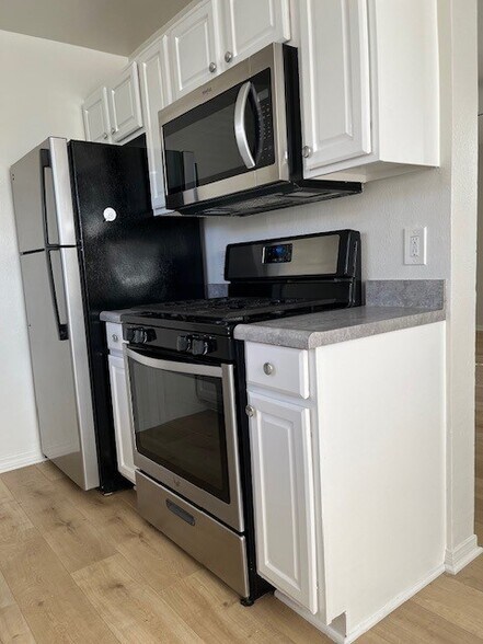 Kitchen / Dining Area - 14320 Condon Ave