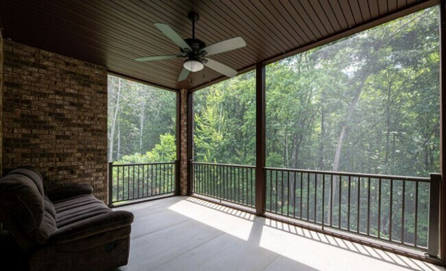 Building Photo - Knoxville 37918 - 4 bedroom 3.5 bath - cal...