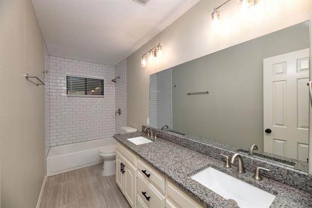 Building Photo - 2311 Wimbledon Dr