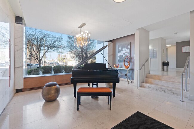 Building Photo - 500 Central Ave