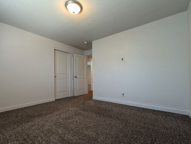 Building Photo - Beautiful 3-Bedroom, 2-Bath Home in Springfield!