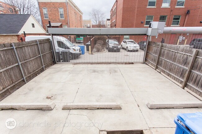 Building Photo - 1832-1 W Washington Blvd