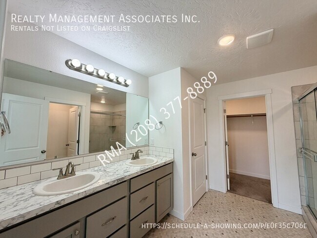 Building Photo - 4719 W Santa Fe Ln