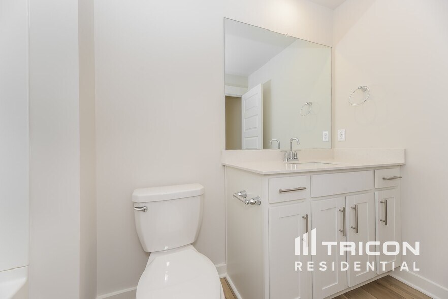 Building Photo - 6315 Trace Point Ct