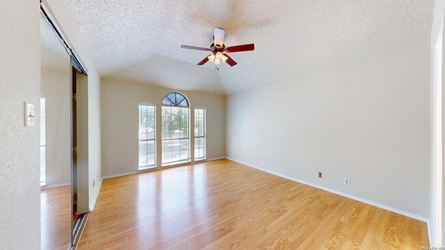 Building Photo - 2210 Muddy Peak Dr