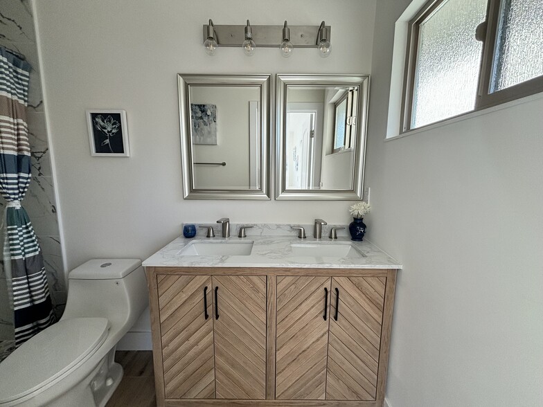 Master Bath - 2706 Ganges Pl