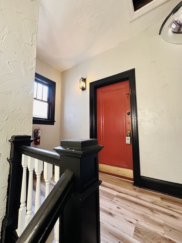 Building Photo - 2738 Riverside Ave