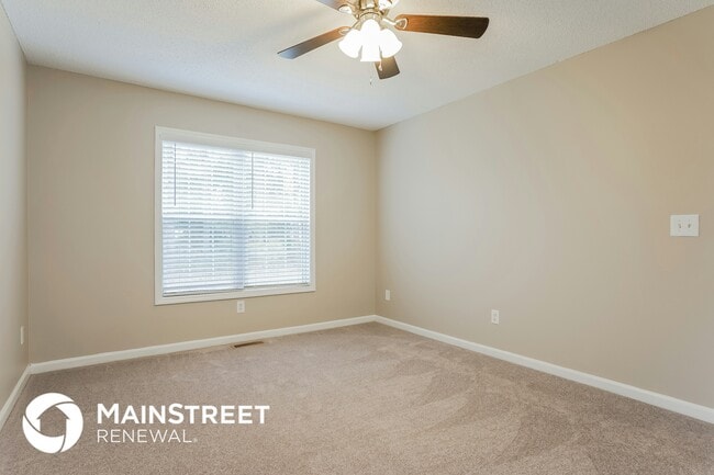 Building Photo - 305 Trestlewood Ln