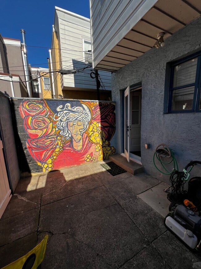 Building Photo - Modern 2 Bed. w/ additional office/small 3rd bedroom Passyunk Square Home w/ W/D, Central Air and...