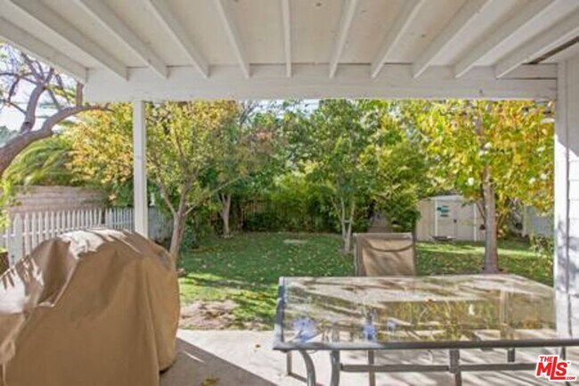 Building Photo - 5049 Serrania Ave