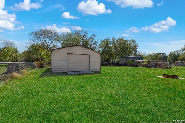 Building Photo - 1228 Rivercrest Dr