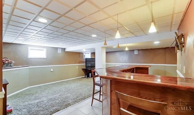 Building Photo - 6015 Hidden Oaks Ct