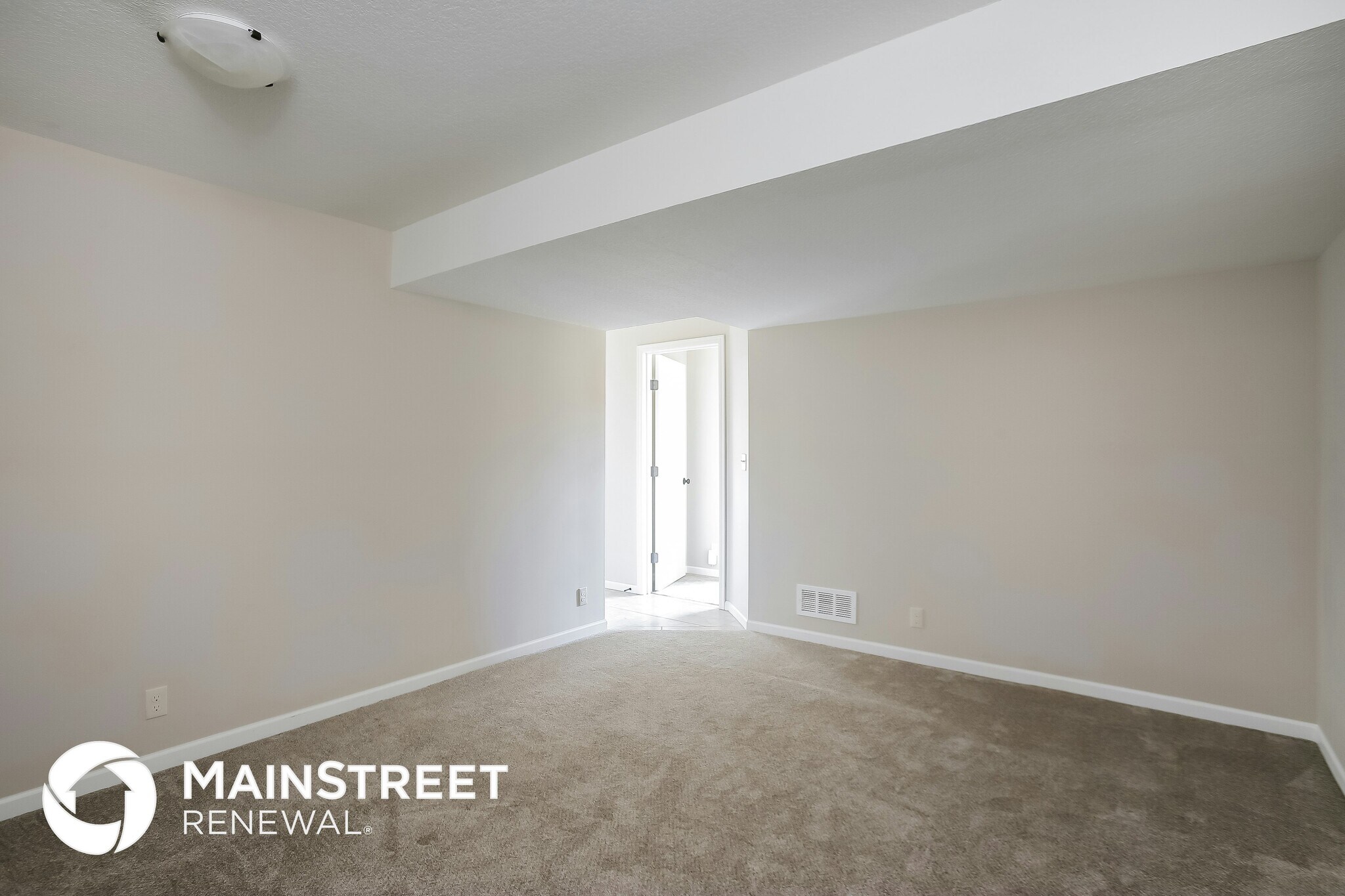 Building Photo - 1303 NW High View Dr