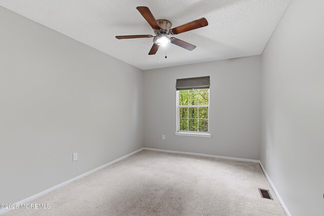 Building Photo - 5 Whistler Dr