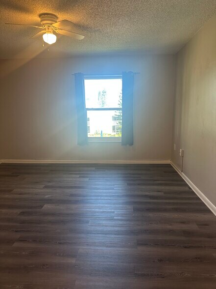 Building Photo - 4590 S Atlantic Ave