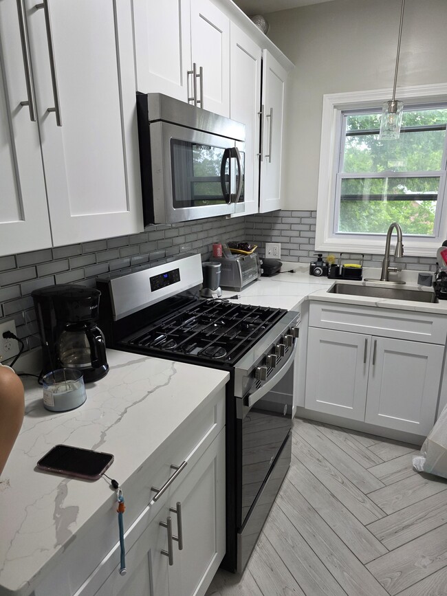 Building Photo - 69 Langdon St