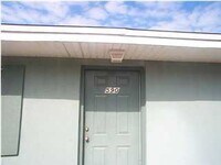 Building Photo - 596 Florosa Ct