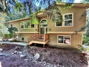Building Photo - 43 Goliah Ln