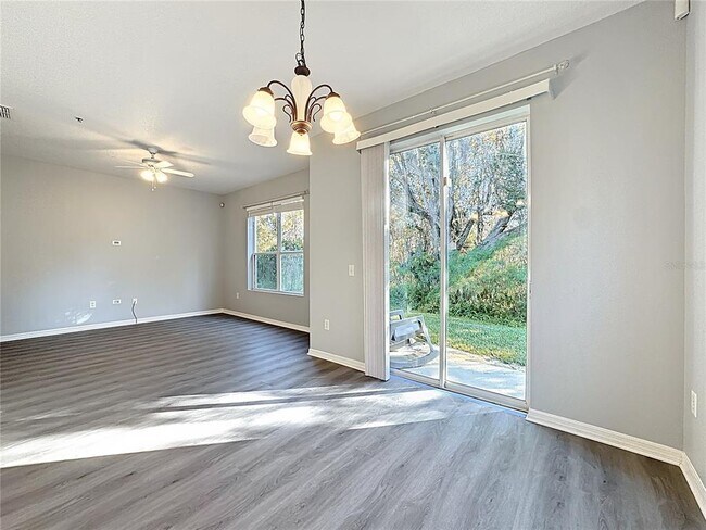 Building Photo - 1500 Broken Oak Dr