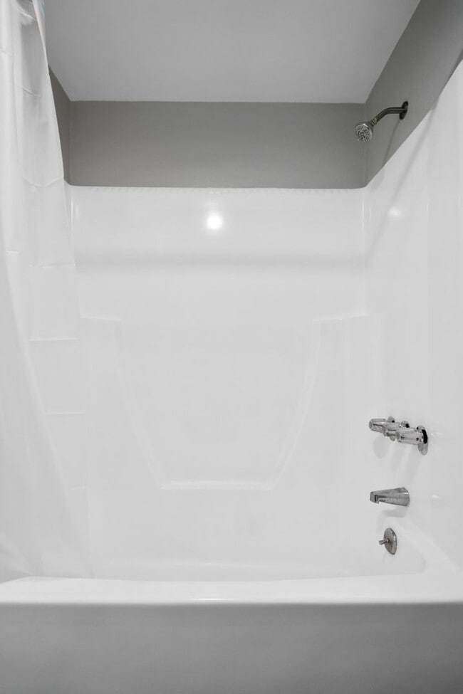 Building Photo - Prime San Mateo Living | 1 BR - 1 BA - Condo